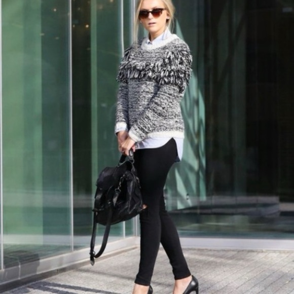 Banana Republic Women's Fringe Wool Alpaca
Blend Sweater Size M - Picture 6 of 7